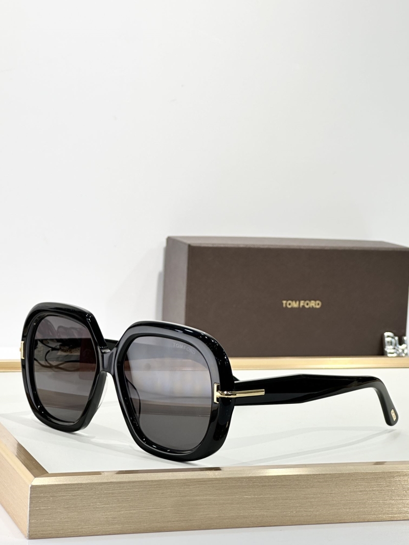 TOM FORD